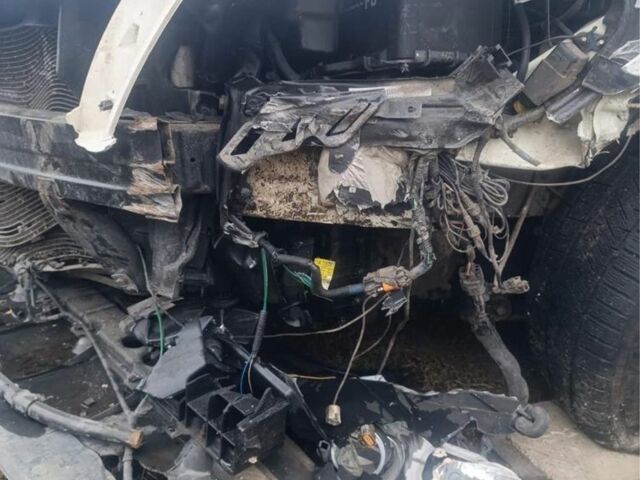 Білий Кіа Інша, об'ємом двигуна 2 л та пробігом 190 тис. км за 4724 $, фото 15 на Automoto.ua