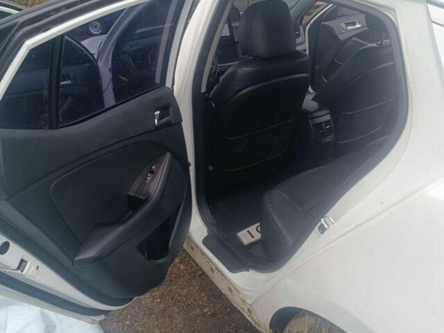 Білий Кіа Інша, об'ємом двигуна 2 л та пробігом 190 тис. км за 4724 $, фото 8 на Automoto.ua