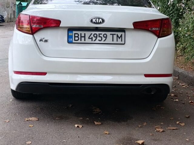 Білий Кіа Інша, об'ємом двигуна 2 л та пробігом 367 тис. км за 8000 $, фото 2 на Automoto.ua