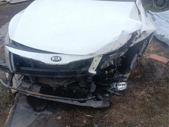 Білий Кіа Інша, об'ємом двигуна 2 л та пробігом 190 тис. км за 4724 $, фото 12 на Automoto.ua