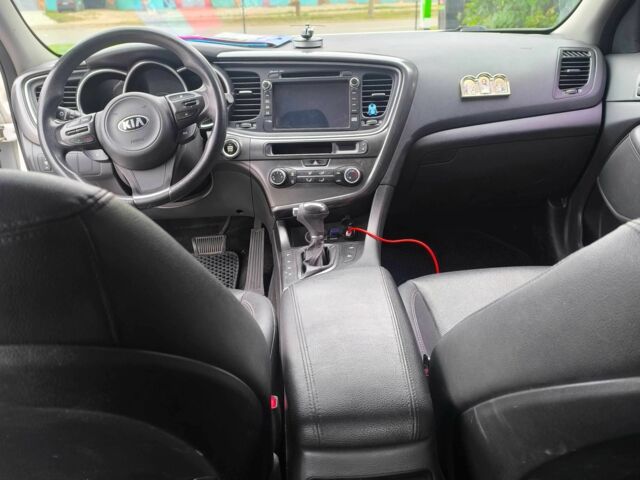 Белый Киа Другая, объемом двигателя 2 л и пробегом 255 тыс. км за 9200 $, фото 8 на Automoto.ua