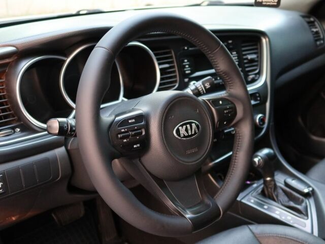 Білий Кіа Інша, об'ємом двигуна 2 л та пробігом 202 тис. км за 11800 $, фото 6 на Automoto.ua