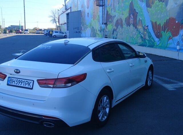 Білий Кіа Інша, об'ємом двигуна 2 л та пробігом 270 тис. км за 11000 $, фото 4 на Automoto.ua