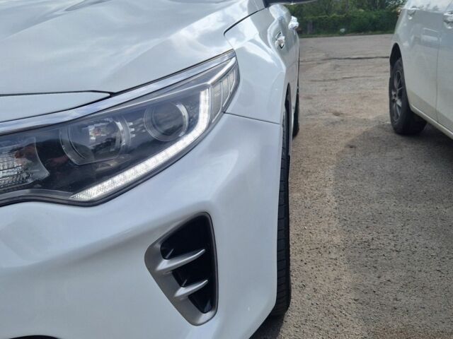 Белый Киа Другая, объемом двигателя 2 л и пробегом 150 тыс. км за 11500 $, фото 12 на Automoto.ua