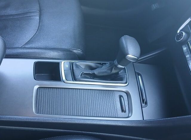 Білий Кіа Інша, об'ємом двигуна 2 л та пробігом 270 тис. км за 11000 $, фото 8 на Automoto.ua