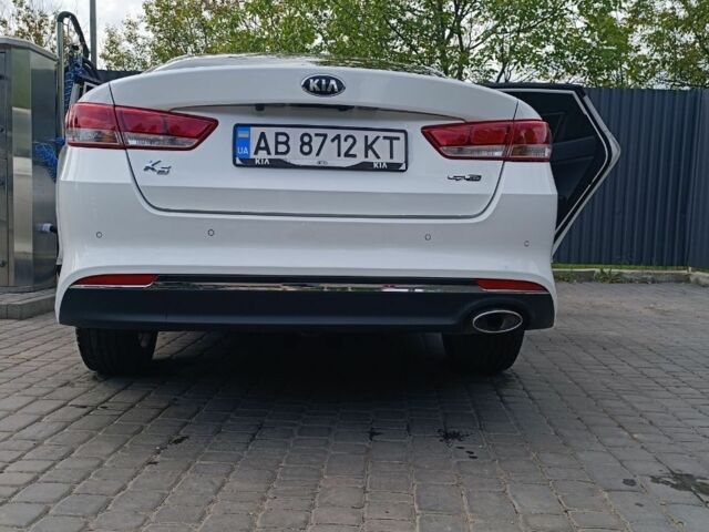 Белый Киа Другая, объемом двигателя 2 л и пробегом 150 тыс. км за 11500 $, фото 5 на Automoto.ua