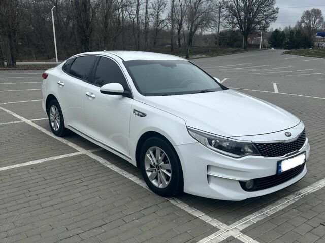 Белый Киа Другая, объемом двигателя 2 л и пробегом 259 тыс. км за 12500 $, фото 1 на Automoto.ua