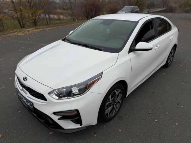 Белый Киа Другая, объемом двигателя 2 л и пробегом 128 тыс. км за 13500 $, фото 9 на Automoto.ua