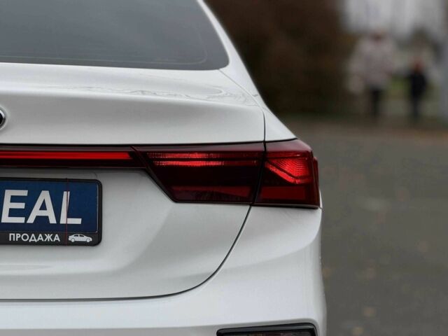 Белый Киа Другая, объемом двигателя 2 л и пробегом 128 тыс. км за 13500 $, фото 12 на Automoto.ua