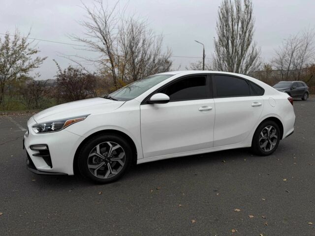 Белый Киа Другая, объемом двигателя 2 л и пробегом 128 тыс. км за 13500 $, фото 7 на Automoto.ua