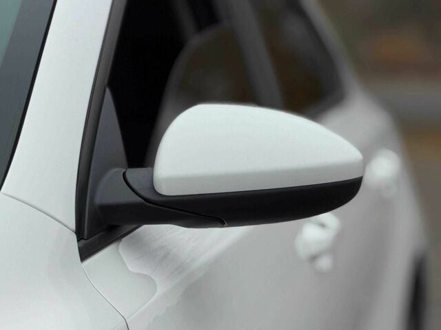 Белый Киа Другая, объемом двигателя 2 л и пробегом 128 тыс. км за 13500 $, фото 4 на Automoto.ua