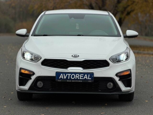 Белый Киа Другая, объемом двигателя 2 л и пробегом 128 тыс. км за 13500 $, фото 5 на Automoto.ua