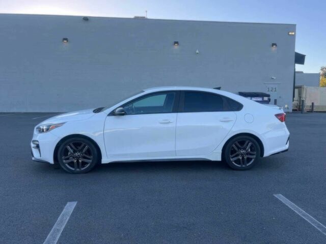 Белый Киа Другая, объемом двигателя 2 л и пробегом 39 тыс. км за 2800 $, фото 2 на Automoto.ua