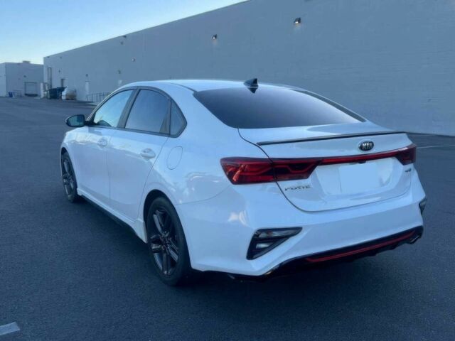 Белый Киа Другая, объемом двигателя 2 л и пробегом 39 тыс. км за 2800 $, фото 3 на Automoto.ua