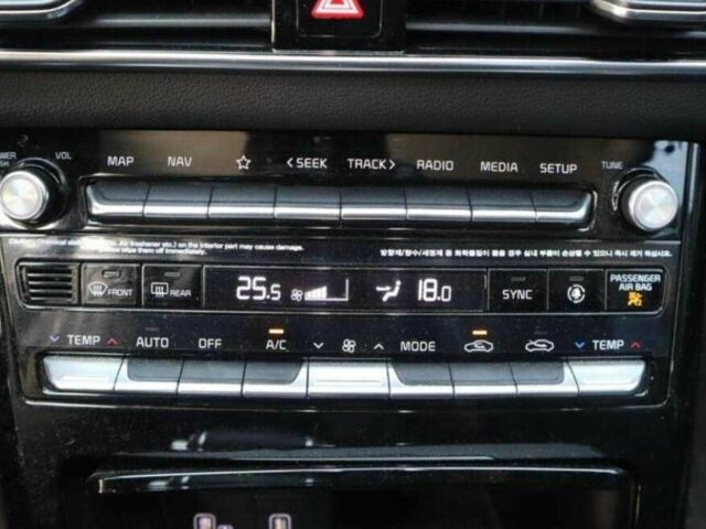 Белый Киа Другая, объемом двигателя 3 л и пробегом 54 тыс. км за 6500 $, фото 4 на Automoto.ua