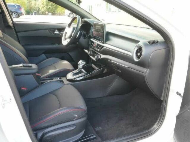 Белый Киа Другая, объемом двигателя 1.6 л и пробегом 20 тыс. км за 6400 $, фото 9 на Automoto.ua