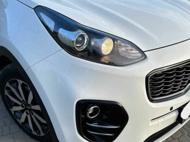 Кіа Інша 2017 у Полтаві на Automoto.ua Білий Кіа Інша, об'ємом двигуна 0 л та пробігом 160 тис. км за 17000 $, фото 4 на Automoto.ua
