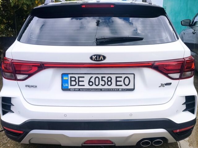 Білий Кіа Інша, об'ємом двигуна 1.6 л та пробігом 26 тис. км за 17500 $, фото 6 на Automoto.ua