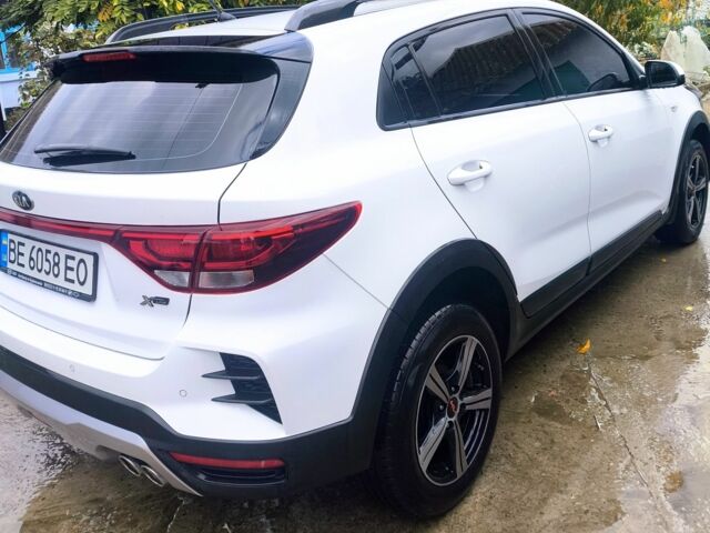 Білий Кіа Інша, об'ємом двигуна 1.6 л та пробігом 26 тис. км за 17500 $, фото 5 на Automoto.ua