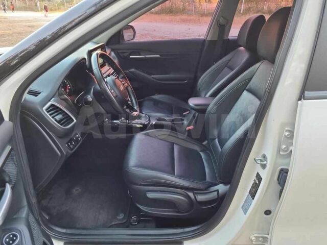 Белый Киа Другая, объемом двигателя 1.6 л и пробегом 50 тыс. км за 13700 $, фото 14 на Automoto.ua