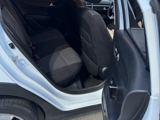 Белый Киа Другая, объемом двигателя 1.6 л и пробегом 75 тыс. км за 16500 $, фото 4 на Automoto.ua