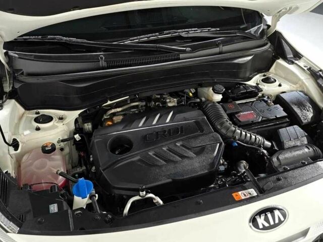 Белый Киа Другая, объемом двигателя 1.6 л и пробегом 132 тыс. км за 17952 $, фото 9 на Automoto.ua