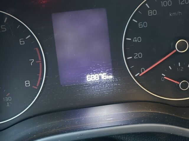 Белый Киа Другая, объемом двигателя 1.6 л и пробегом 75 тыс. км за 16500 $, фото 7 на Automoto.ua