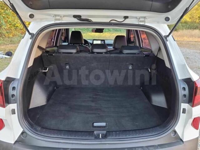 Белый Киа Другая, объемом двигателя 1.6 л и пробегом 50 тыс. км за 13700 $, фото 19 на Automoto.ua