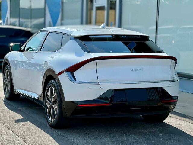 Белый Киа Другая, объемом двигателя 0 л и пробегом 28 тыс. км за 20000 $, фото 5 на Automoto.ua