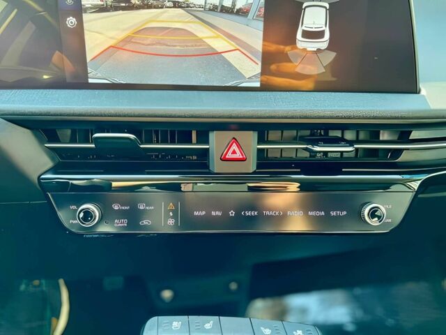 Белый Киа Другая, объемом двигателя 0 л и пробегом 28 тыс. км за 20000 $, фото 9 на Automoto.ua