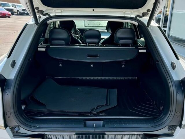 Белый Киа Другая, объемом двигателя 0 л и пробегом 28 тыс. км за 20000 $, фото 11 на Automoto.ua