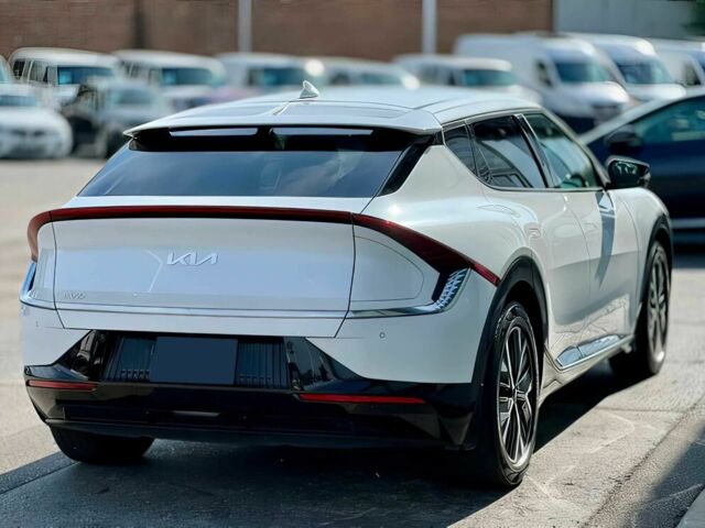 Белый Киа Другая, объемом двигателя 0 л и пробегом 28 тыс. км за 20000 $, фото 3 на Automoto.ua