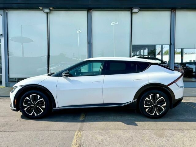 Белый Киа Другая, объемом двигателя 0 л и пробегом 28 тыс. км за 20000 $, фото 2 на Automoto.ua