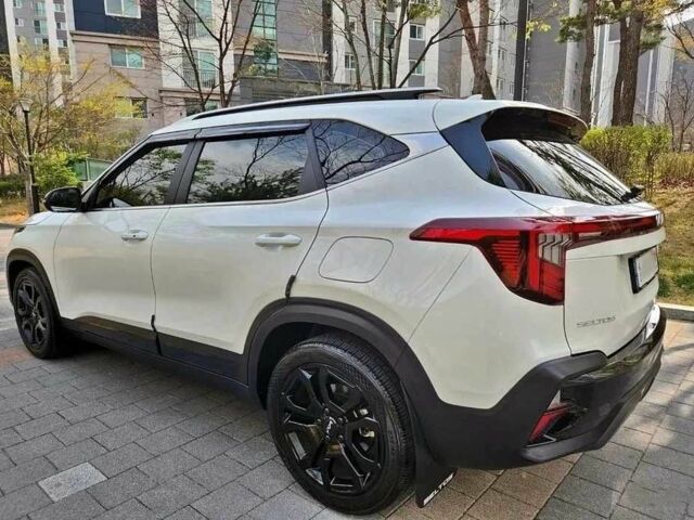 Белый Киа Другая, объемом двигателя 1.6 л и пробегом 27 тыс. км за 13200 $, фото 3 на Automoto.ua