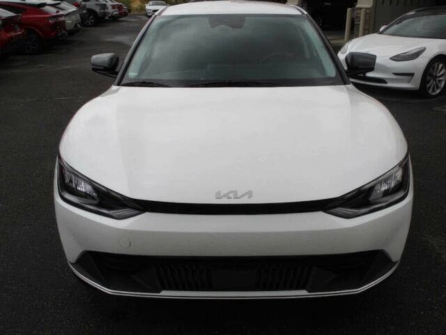 Белый Киа Другая, объемом двигателя 0 л и пробегом 21 тыс. км за 15600 $, фото 1 на Automoto.ua