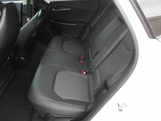 Белый Киа Другая, объемом двигателя 0 л и пробегом 21 тыс. км за 15600 $, фото 10 на Automoto.ua