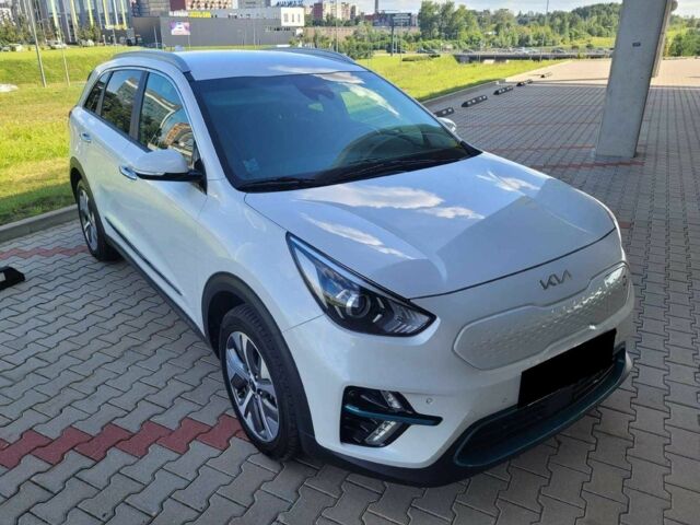 Белый Киа Другая, объемом двигателя 0 л и пробегом 107 тыс. км за 13300 $, фото 7 на Automoto.ua