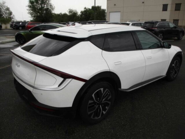 Белый Киа Другая, объемом двигателя 0 л и пробегом 21 тыс. км за 15600 $, фото 4 на Automoto.ua