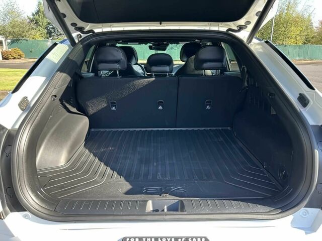 Белый Киа Другая, объемом двигателя 0 л и пробегом 28 тыс. км за 14900 $, фото 14 на Automoto.ua