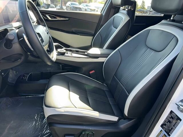 Белый Киа Другая, объемом двигателя 0 л и пробегом 28 тыс. км за 14900 $, фото 8 на Automoto.ua