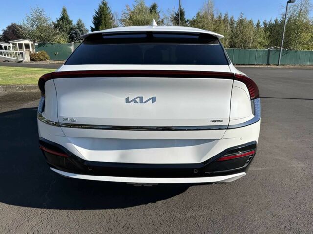 Белый Киа Другая, объемом двигателя 0 л и пробегом 28 тыс. км за 14900 $, фото 5 на Automoto.ua