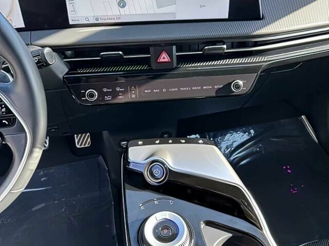 Белый Киа Другая, объемом двигателя 0 л и пробегом 28 тыс. км за 14900 $, фото 9 на Automoto.ua