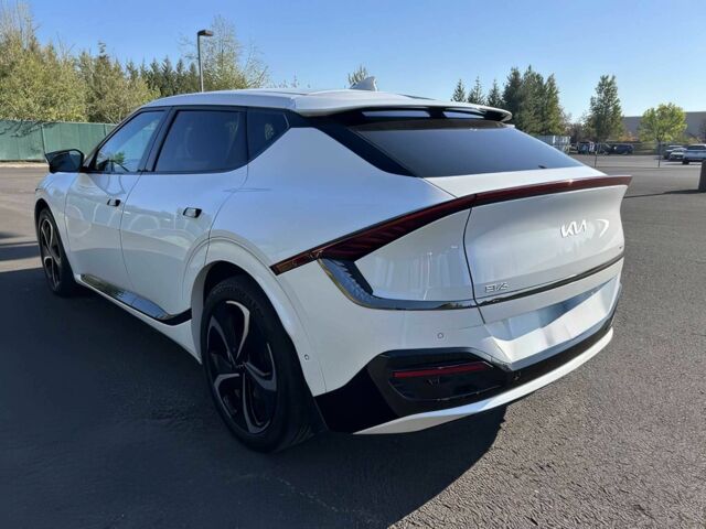 Белый Киа Другая, объемом двигателя 0 л и пробегом 28 тыс. км за 14900 $, фото 6 на Automoto.ua