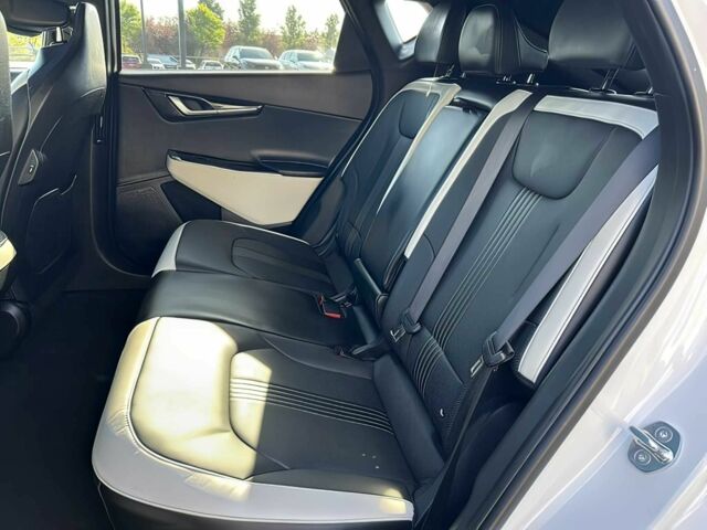 Белый Киа Другая, объемом двигателя 0 л и пробегом 28 тыс. км за 14900 $, фото 12 на Automoto.ua