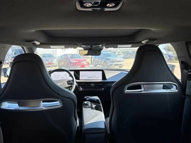 Белый Киа Другая, объемом двигателя 0 л и пробегом 27 тыс. км за 5500 $, фото 9 на Automoto.ua