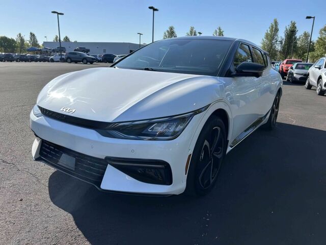 Белый Киа Другая, объемом двигателя 0 л и пробегом 28 тыс. км за 14900 $, фото 2 на Automoto.ua