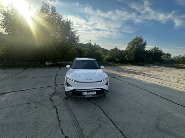 Білий Кіа Інша, об'ємом двигуна 0 л та пробігом 5 тис. км за 31900 $, фото 3 на Automoto.ua