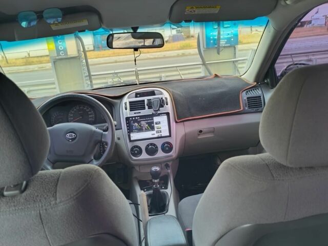 Черный Киа Другая, объемом двигателя 0 л и пробегом 200 тыс. км за 3800 $, фото 1 на Automoto.ua