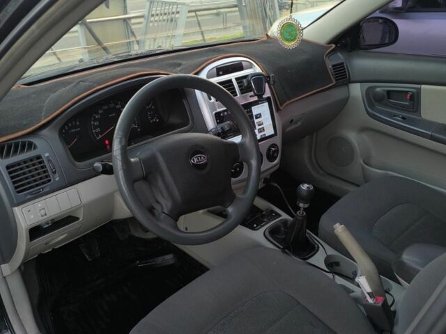 Черный Киа Другая, объемом двигателя 0 л и пробегом 200 тыс. км за 3800 $, фото 4 на Automoto.ua