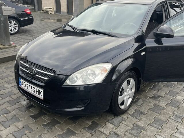 Черный Киа Другая, объемом двигателя 1.4 л и пробегом 179 тыс. км за 4600 $, фото 2 на Automoto.ua
